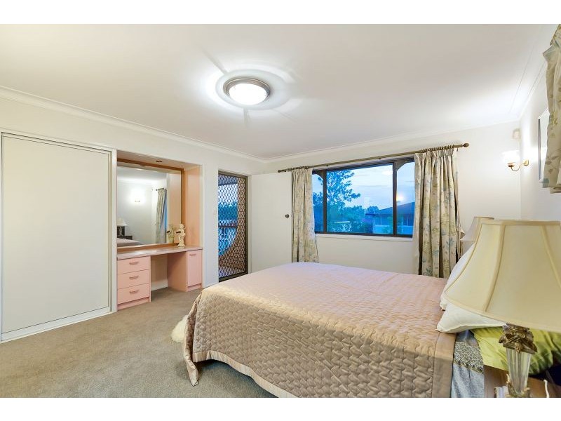 12 Gaillardia St, Macgregor QLD 4109