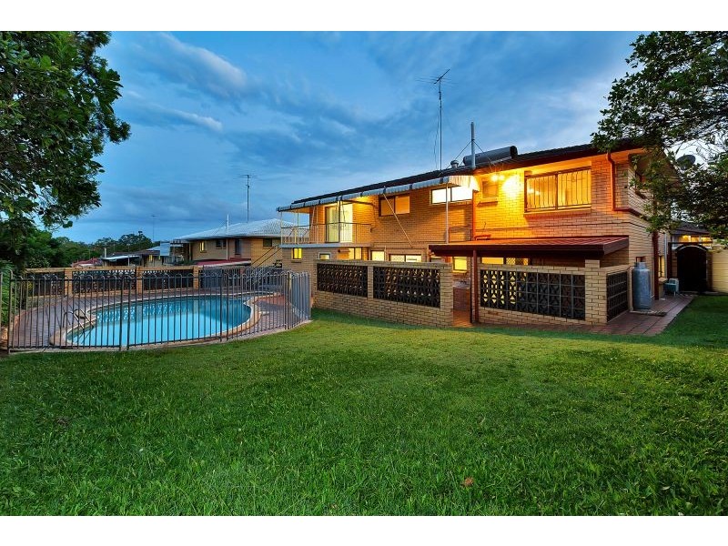 12 Gaillardia St, Macgregor QLD 4109