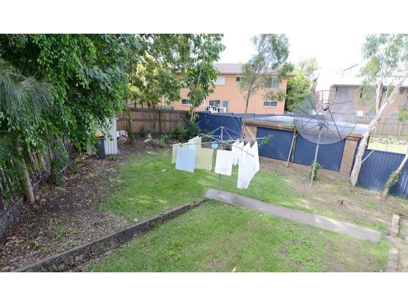 16 Montreal Street, Wishart QLD 4122
