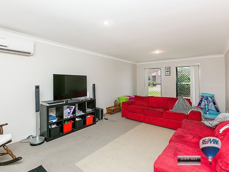 18 Hudson st, Calamvale QLD 4116