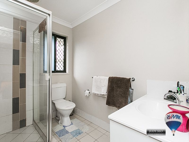 18 Hudson st, Calamvale QLD 4116