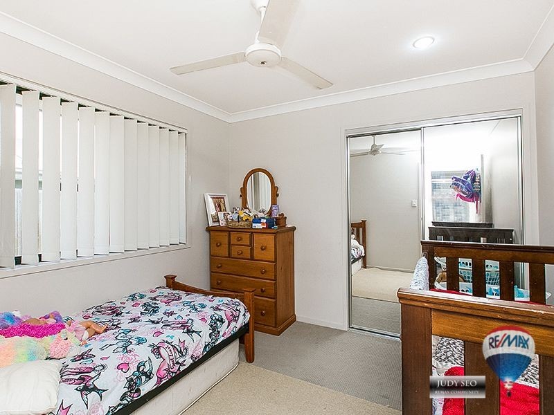 18 Hudson st, Calamvale QLD 4116