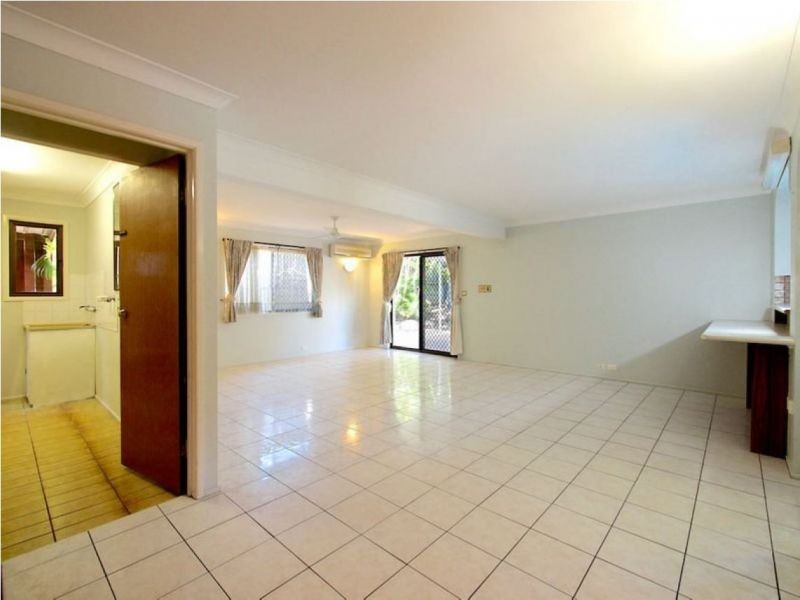 43 Metropole st, Robertson QLD 4109