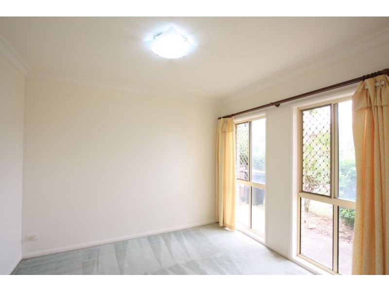 15 Malia St, Sinnamon Park QLD 4073