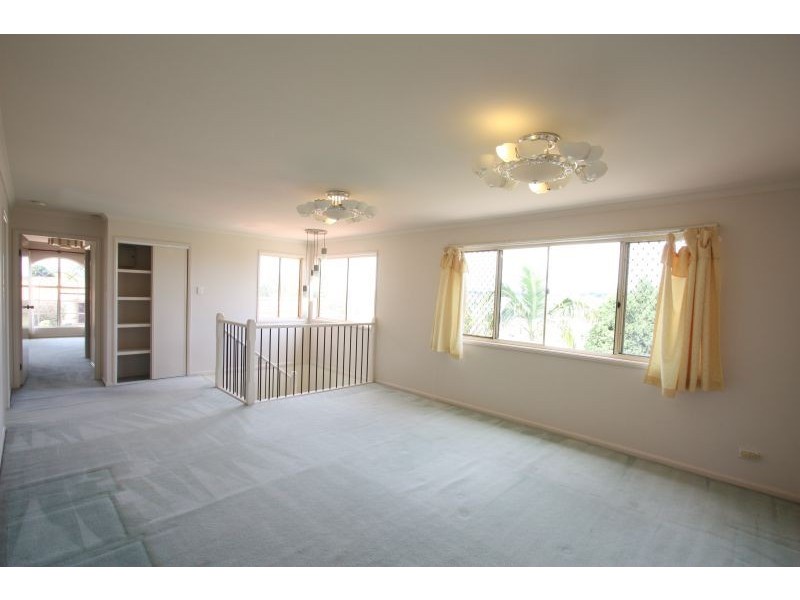 15 Malia St, Sinnamon Park QLD 4073