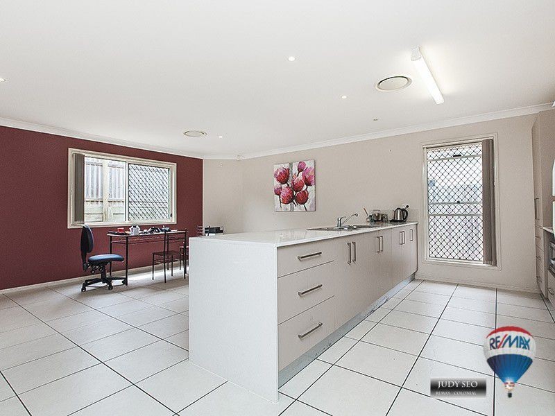 19 Lillydale Place, Calamvale QLD 4116