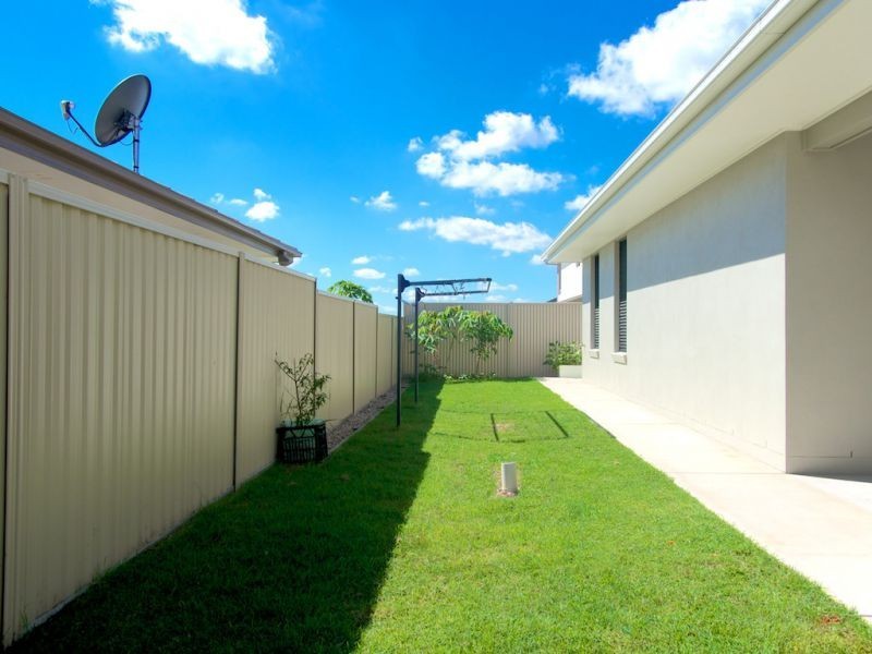 3 Denver Grove, Regents Park QLD 4118