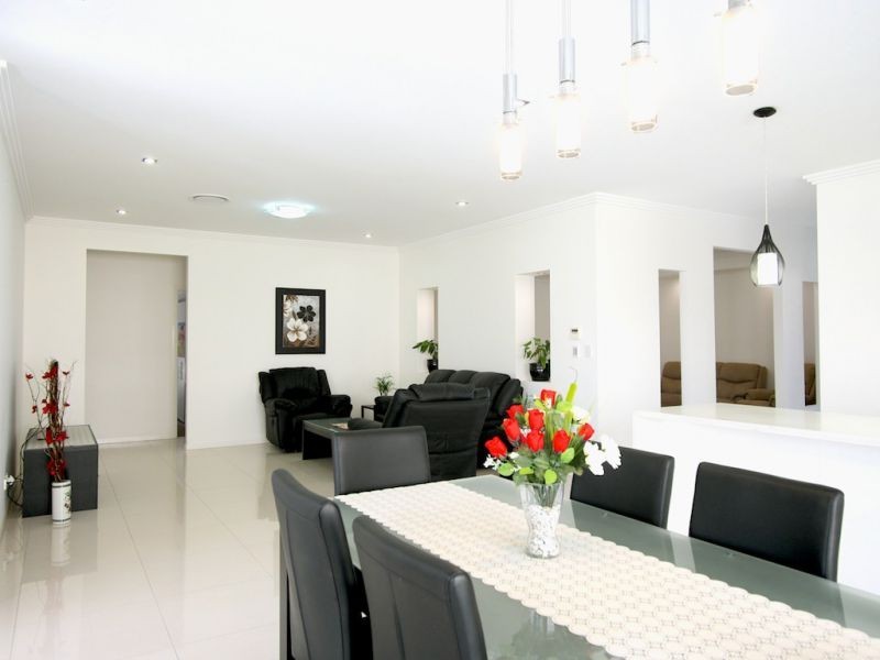 3 Denver Grove, Regents Park QLD 4118