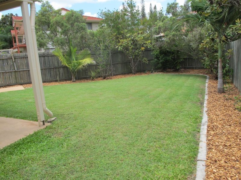 100 Bordeaux St, Eight Mile Plains QLD 4113