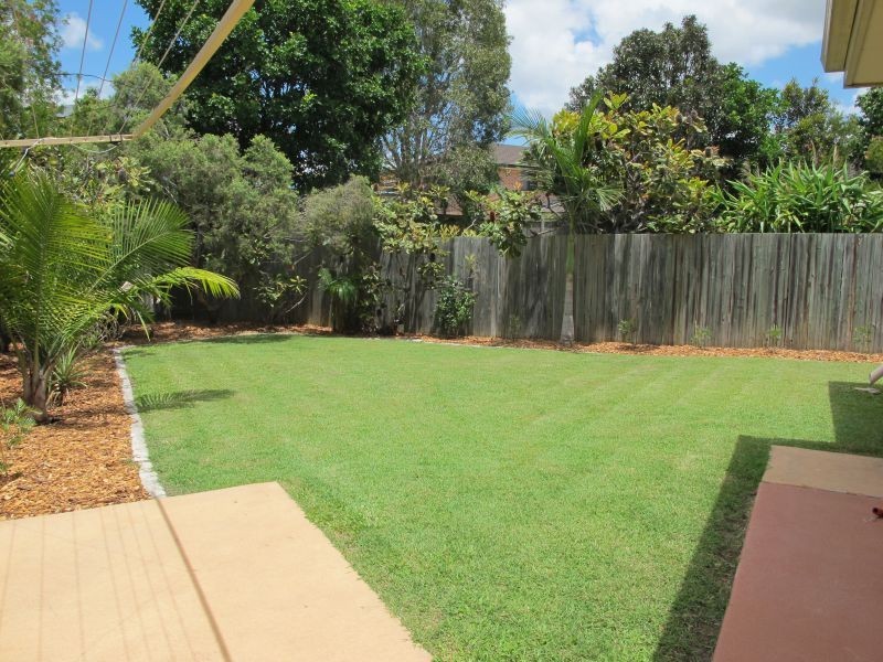 100 Bordeaux St, Eight Mile Plains QLD 4113