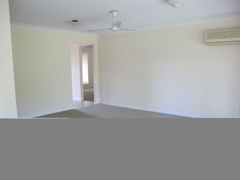 100 Bordeaux St, Eight Mile Plains QLD 4113