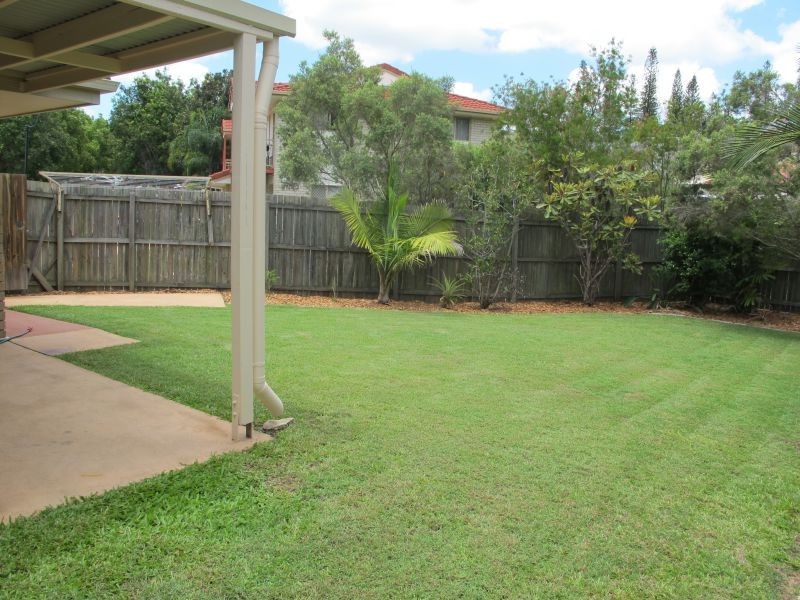 100 Bordeaux St, Eight Mile Plains QLD 4113