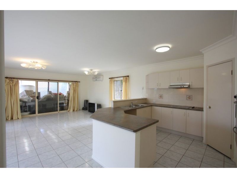 15 Malia St, Sinnamon Park QLD 4073