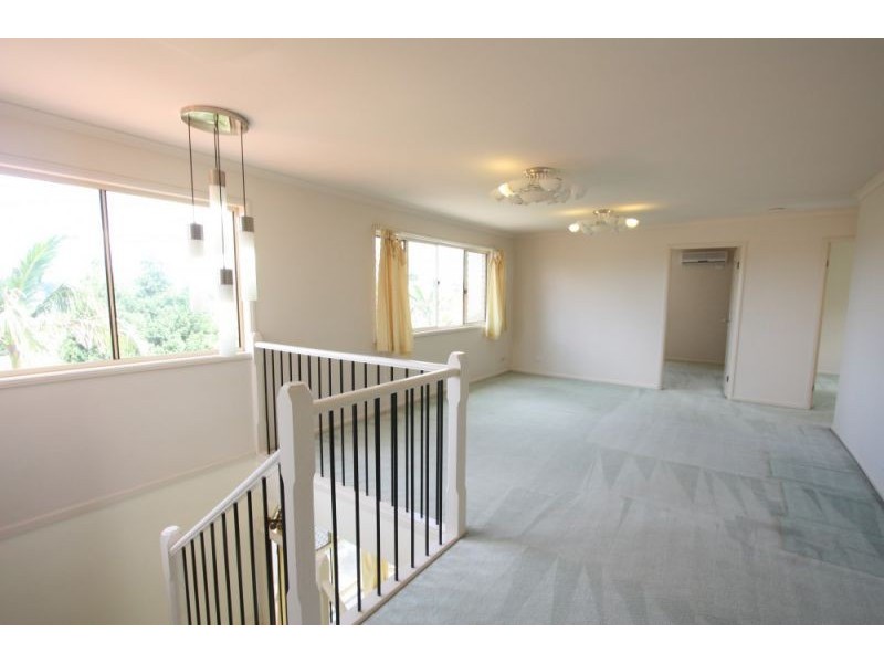 15 Malia St, Sinnamon Park QLD 4073