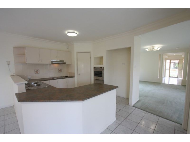 15 Malia St, Sinnamon Park QLD 4073