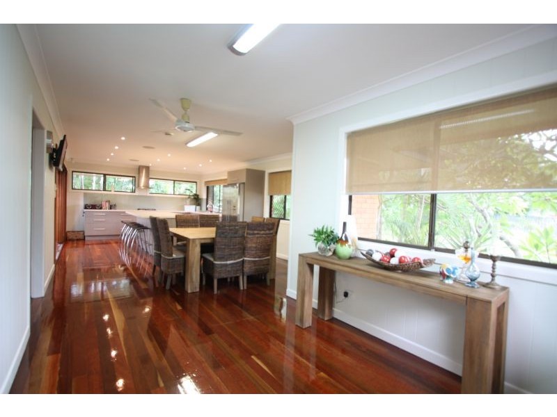 6 Rhyl St, Macgregor QLD 4109