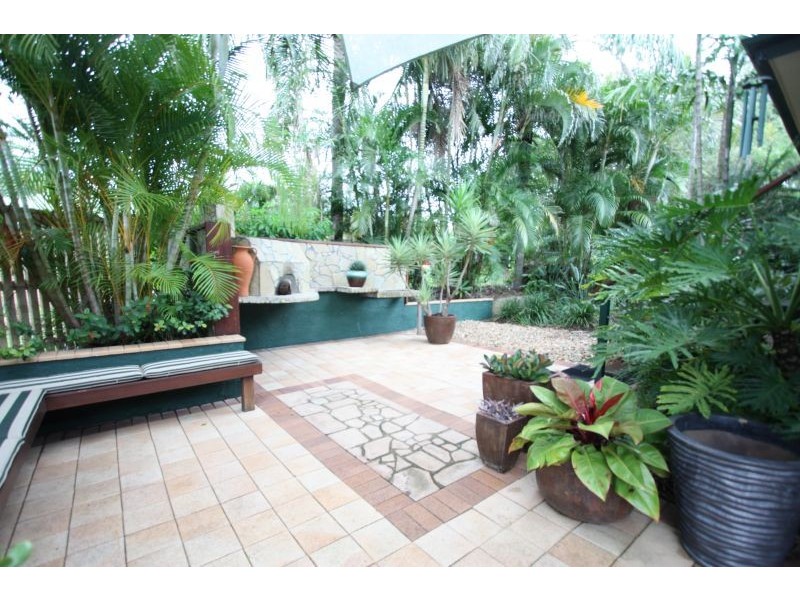 6 Rhyl St, Macgregor QLD 4109