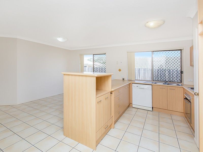 13 Wavecrest Place, Calamvale QLD 4116