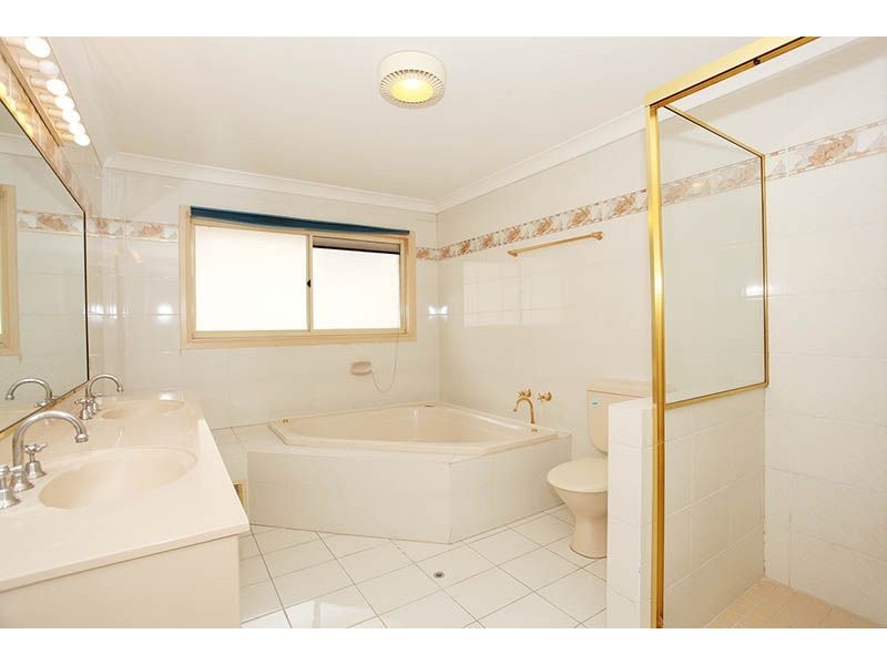 13 Hanrahan St, Robertson QLD 4109