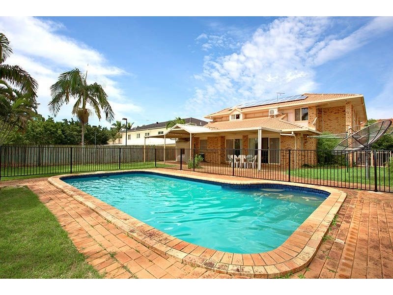 13 Hanrahan St, Robertson QLD 4109