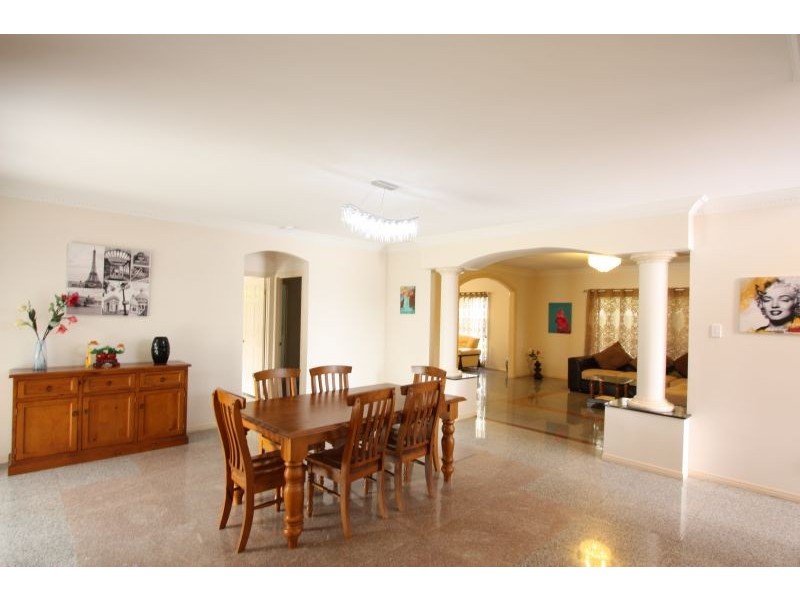 26 Curzon Pl, Sunnybank Hills QLD 4109