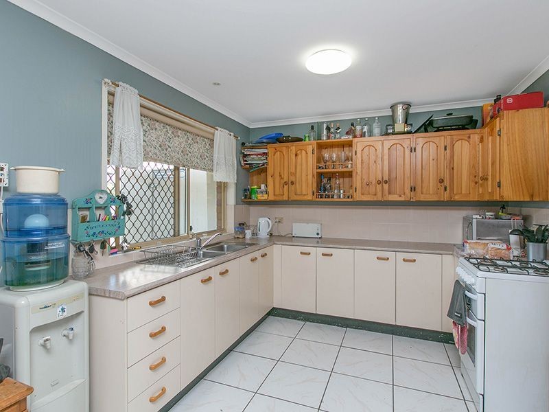 22 Thistle Street, Regents Park QLD 4118