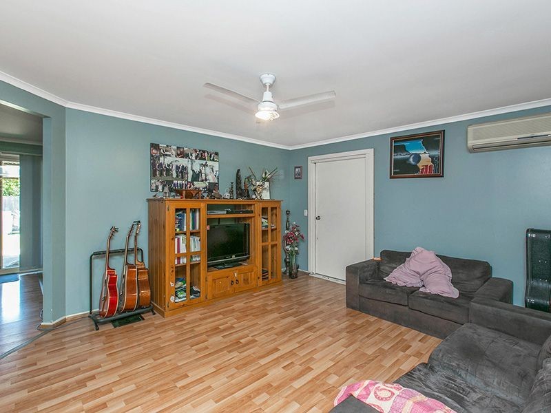 22 Thistle Street, Regents Park QLD 4118
