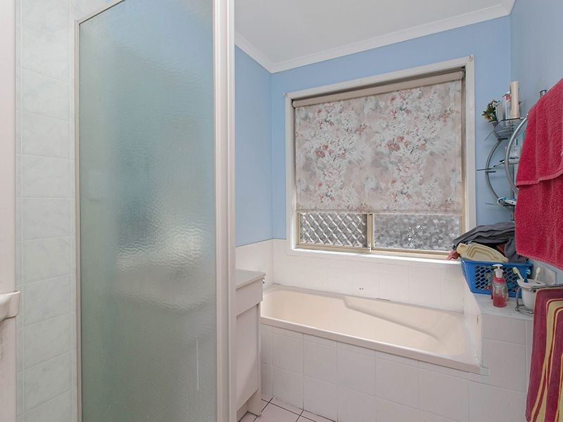 22 Thistle Street, Regents Park QLD 4118