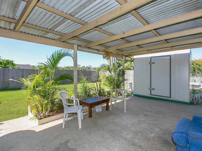 22 Thistle Street, Regents Park QLD 4118