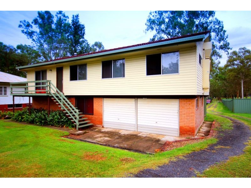 77 Smith Rd, Park Ridge South QLD 4125