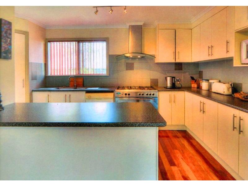 77 Smith Rd, Park Ridge South QLD 4125