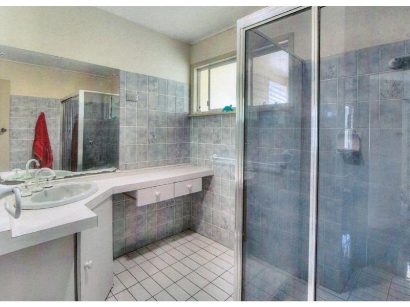 77 Smith Rd, Park Ridge South QLD 4125