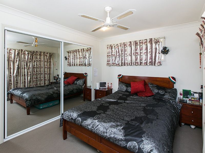 79 Shelduck Place, Calamvale QLD 4116