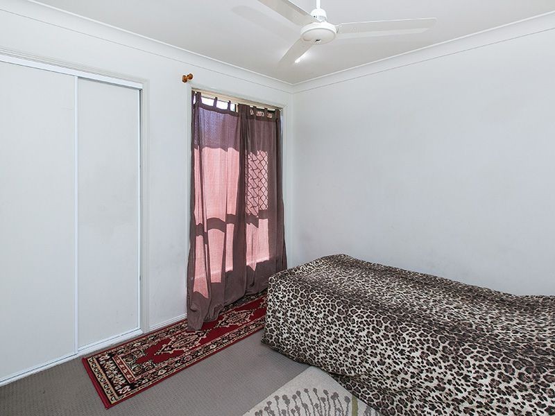 79 Shelduck Place, Calamvale QLD 4116