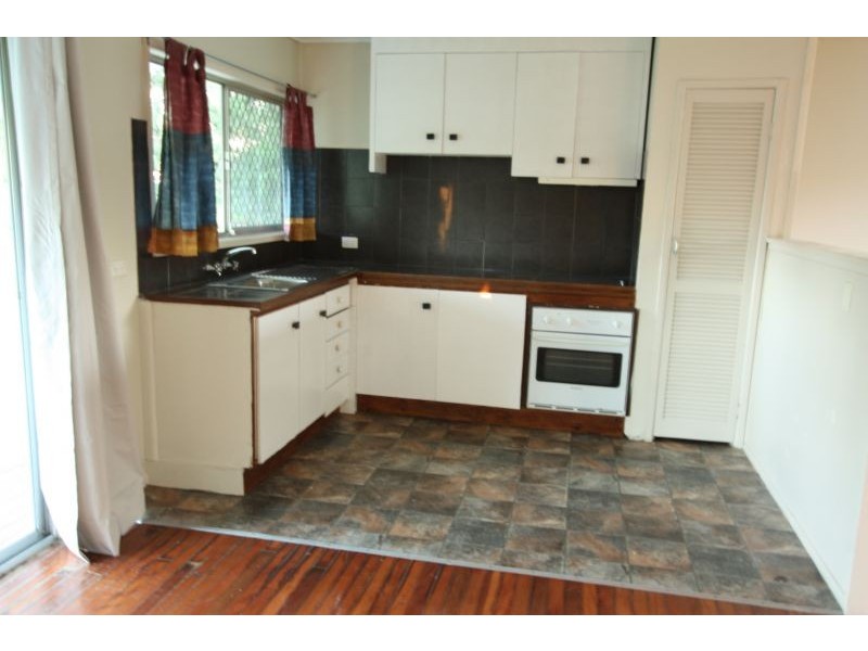 11 Astro Ct, Slacks Creek QLD 4127