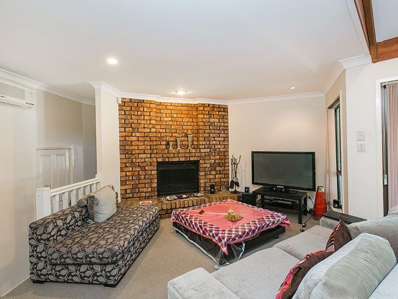 10 Dane Court, Eight Mile Plains QLD 4113