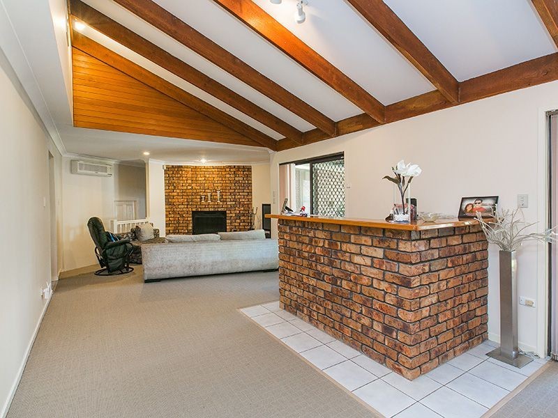 10 Dane Court, Eight Mile Plains QLD 4113