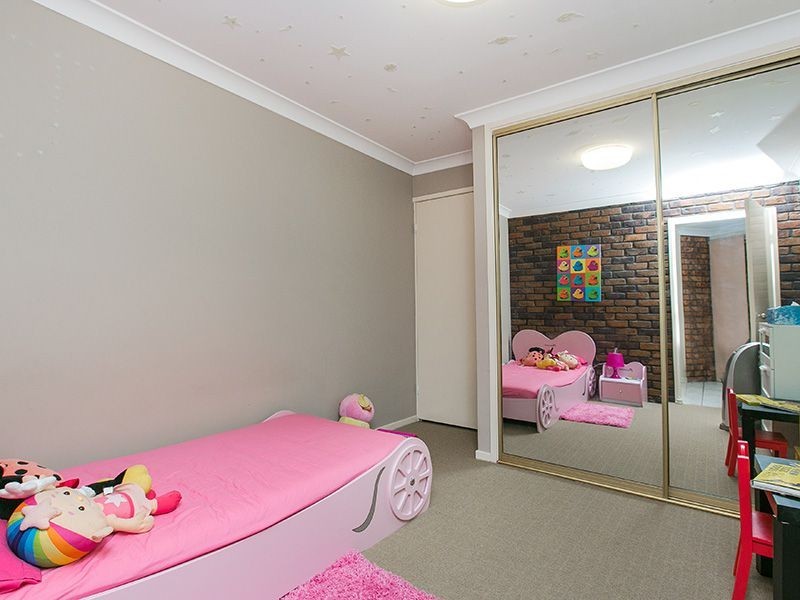 10 Dane Court, Eight Mile Plains QLD 4113