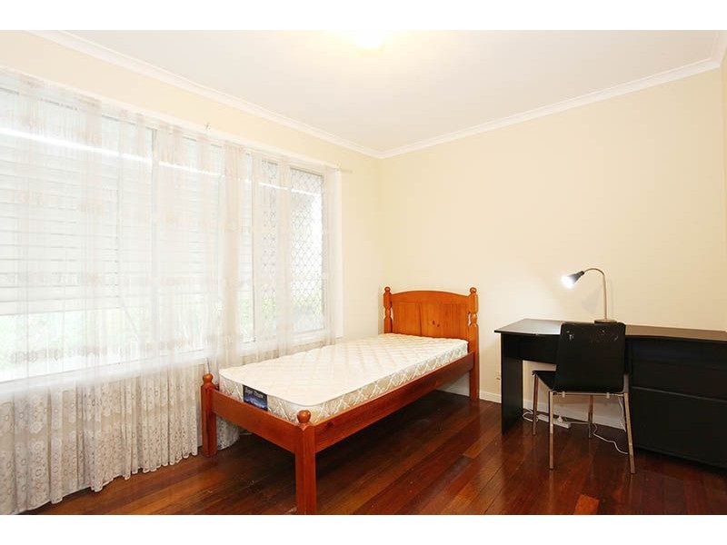 392 McCullough St, Macgregor QLD 4109