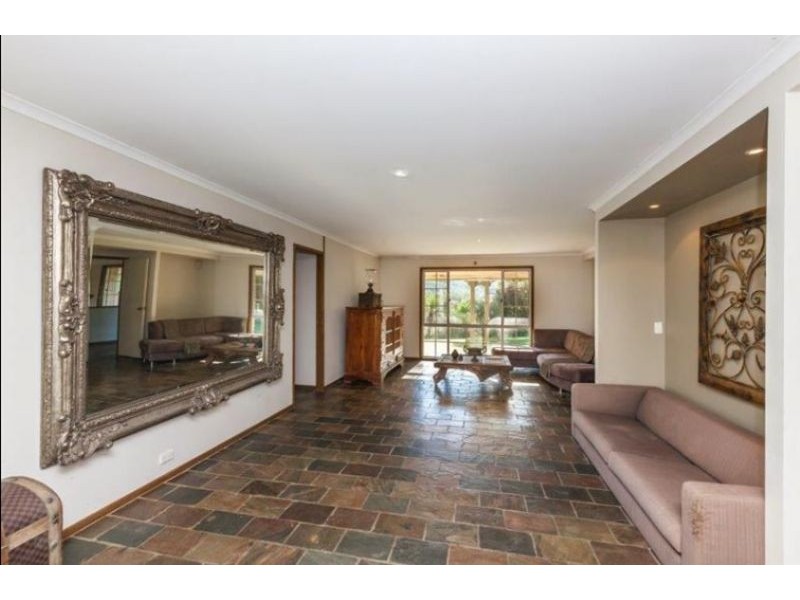 54 Gerara Court, Clagiraba QLD 4211