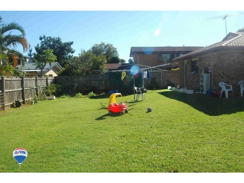 12 Angophora St, Robertson QLD 4109