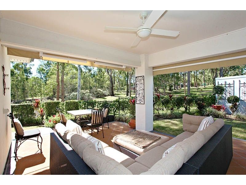 21 Fairway Ct, Mount Ommaney QLD 4074