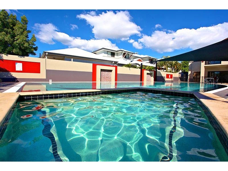 21 Fairway Ct, Mount Ommaney QLD 4074