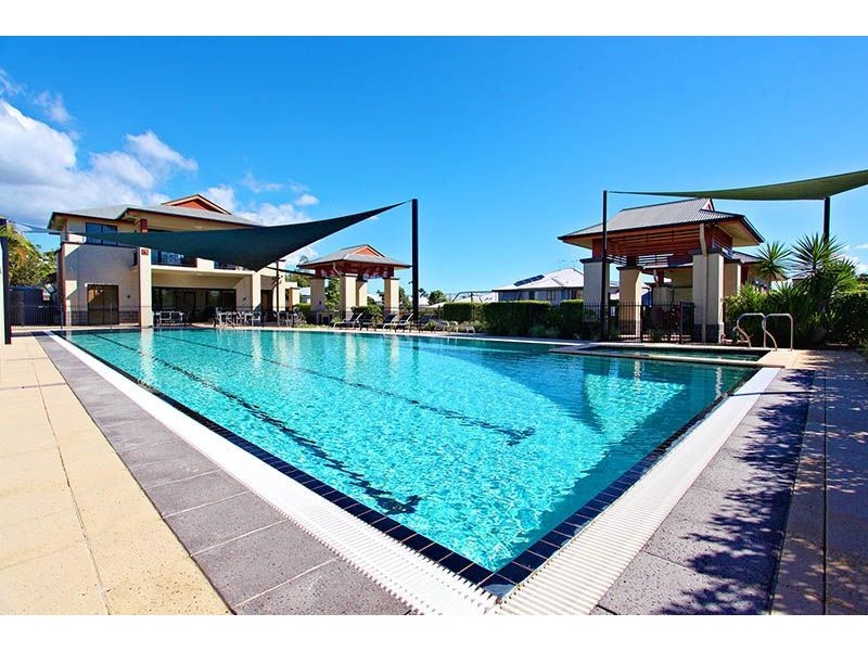 21 Fairway Ct, Mount Ommaney QLD 4074