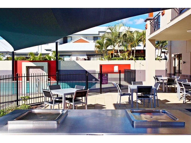 21 Fairway Ct, Mount Ommaney QLD 4074