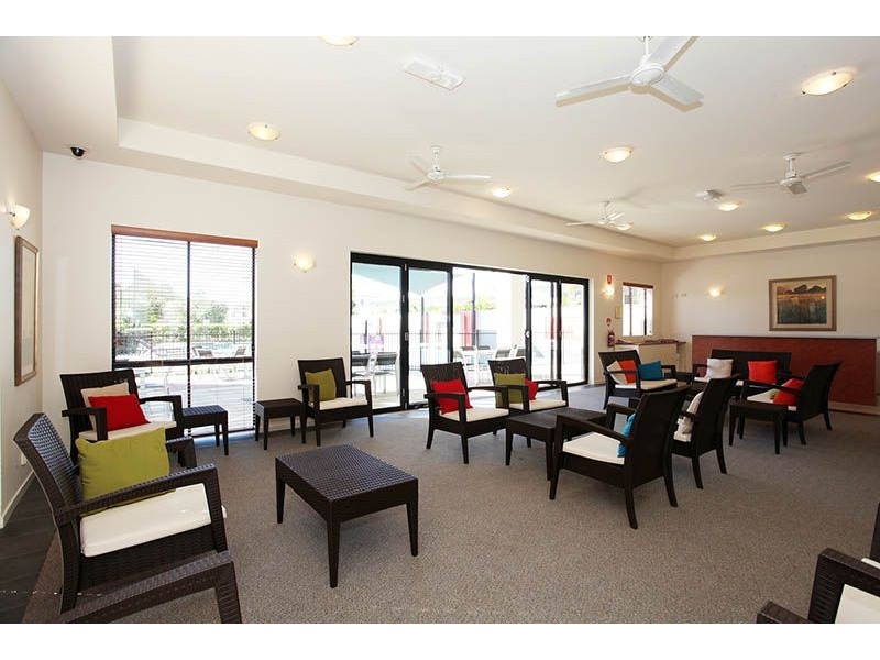 21 Fairway Ct, Mount Ommaney QLD 4074