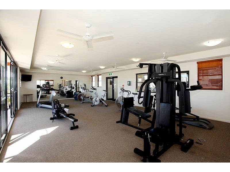 21 Fairway Ct, Mount Ommaney QLD 4074