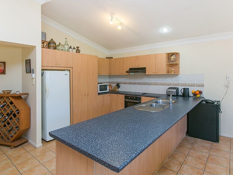 12 Sherwood Pl, Forest Lake QLD 4078