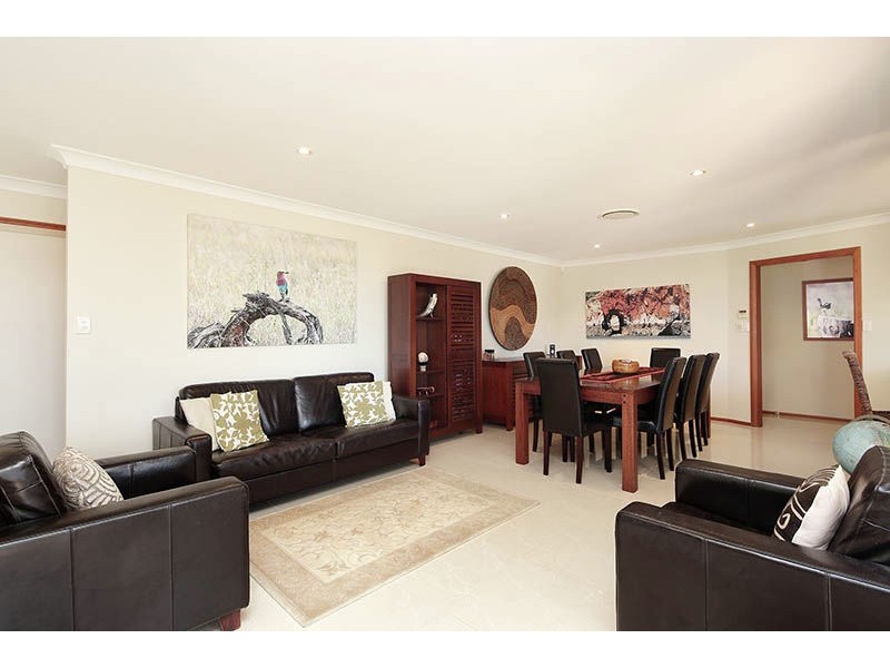 3 Avonlea Place, Eight Mile Plains QLD 4113