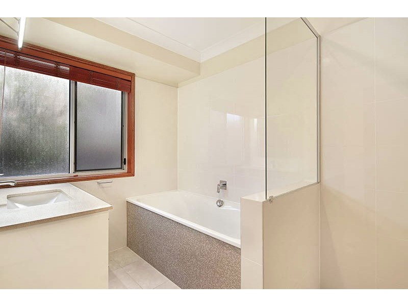 3 Avonlea Place, Eight Mile Plains QLD 4113